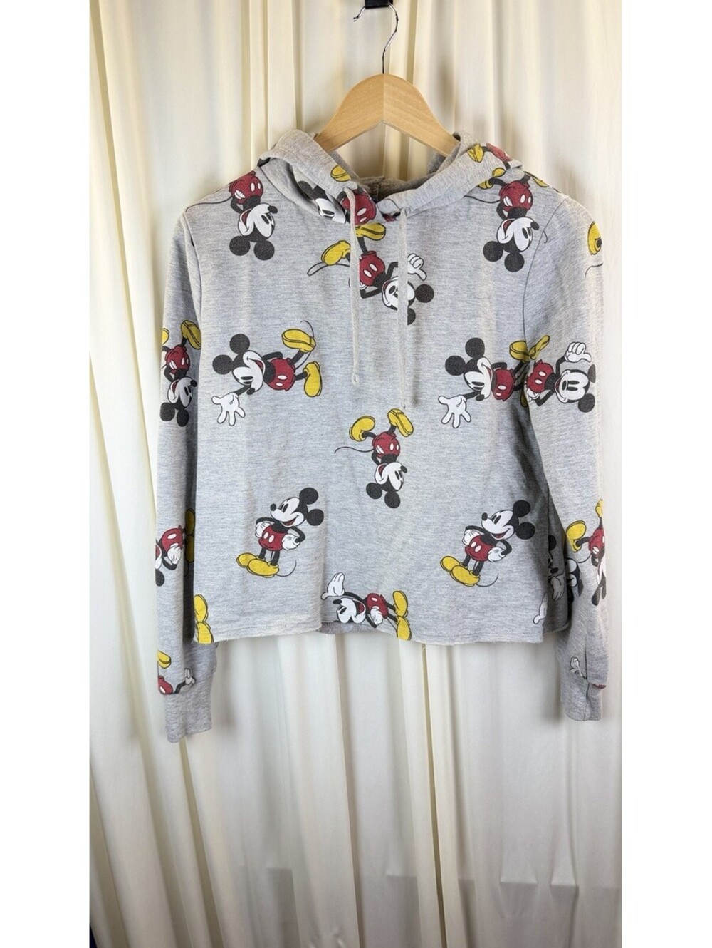 Disney Mickey Mouse All Over Print Cropped Hoodie M 7-9 Juniors SOFT Inside